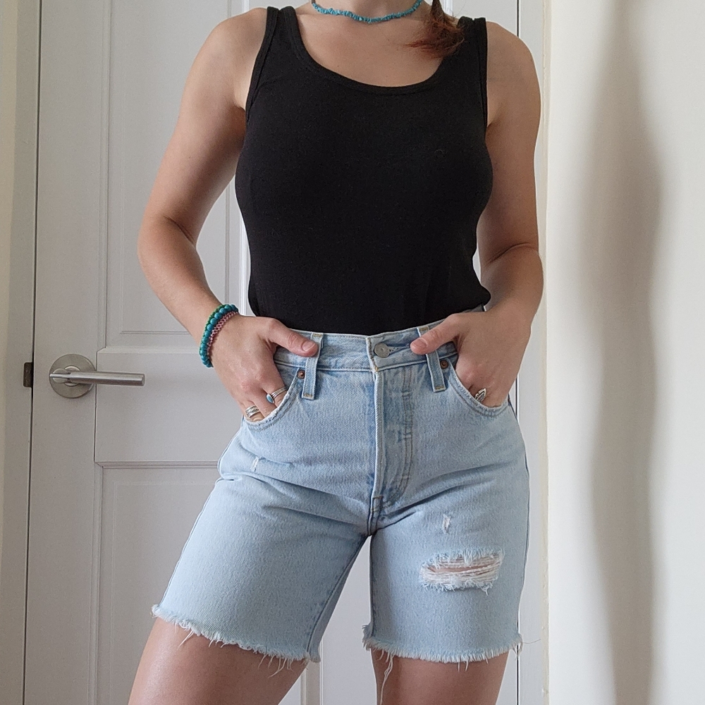 LEVI'S light wash shorts
